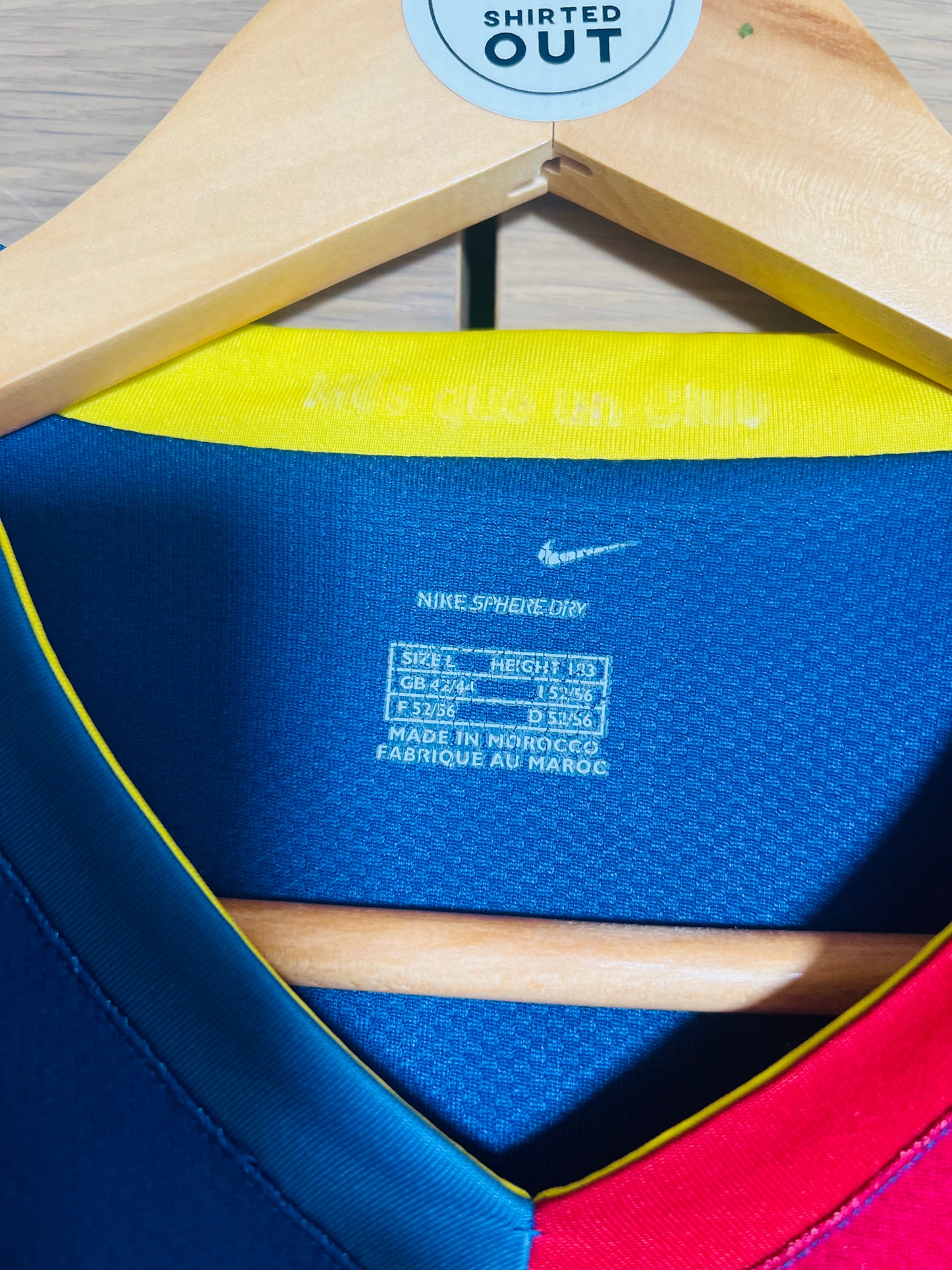 Barcelona 2006-07 Home Shirt Messi #19 (sponsorless)