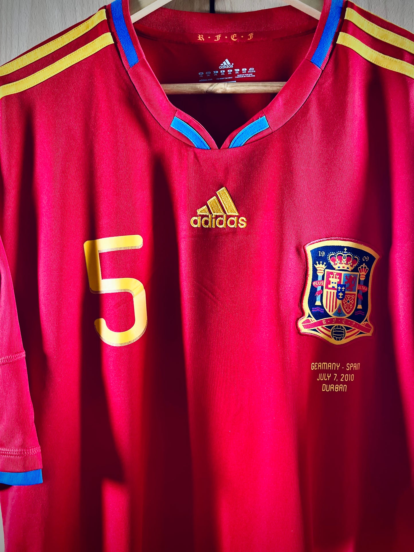 Spain 2010 Home WC Shirt PUYOL #5