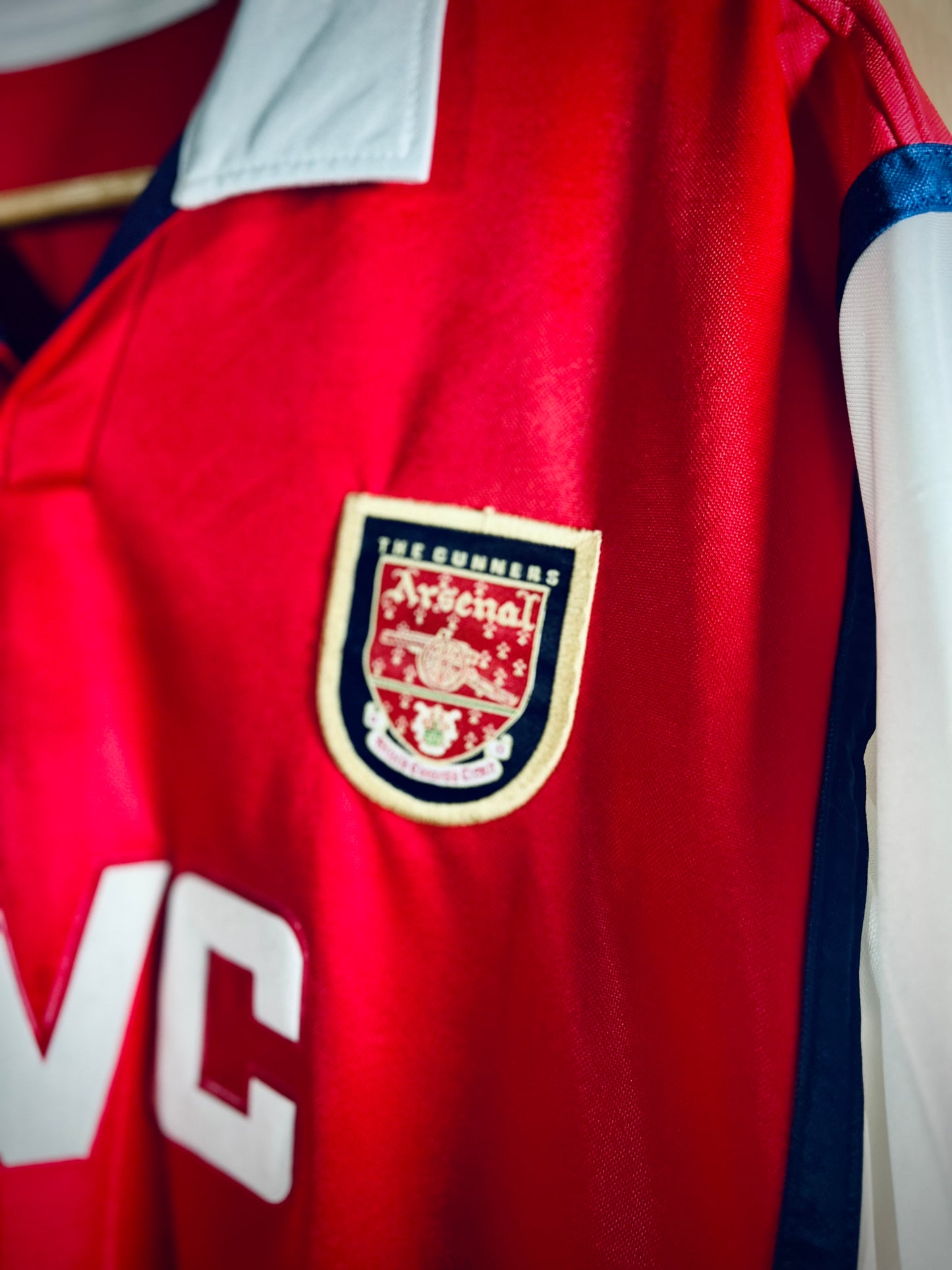 Arsenal 1998-99 Home PL Shirt BERGKAMP #10