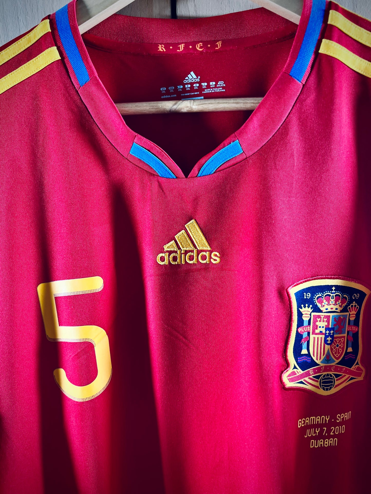 Spain 2010 Home WC Shirt PUYOL #5