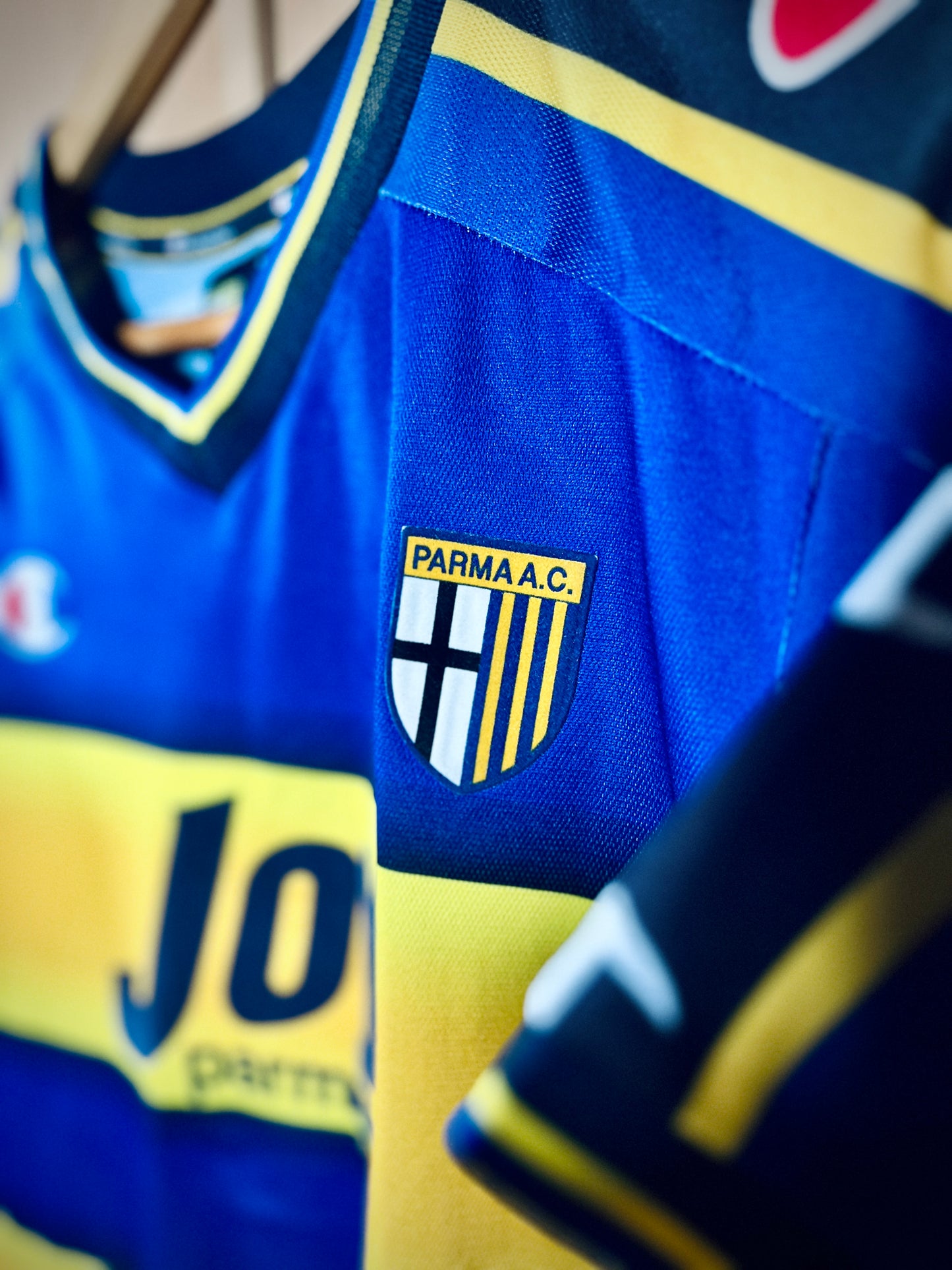 Parma 2001-02 home Calcio Shirt CANNAVARO #17