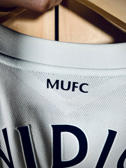 Manchester United 2010-11 Away PL Shirt VIDIC #15