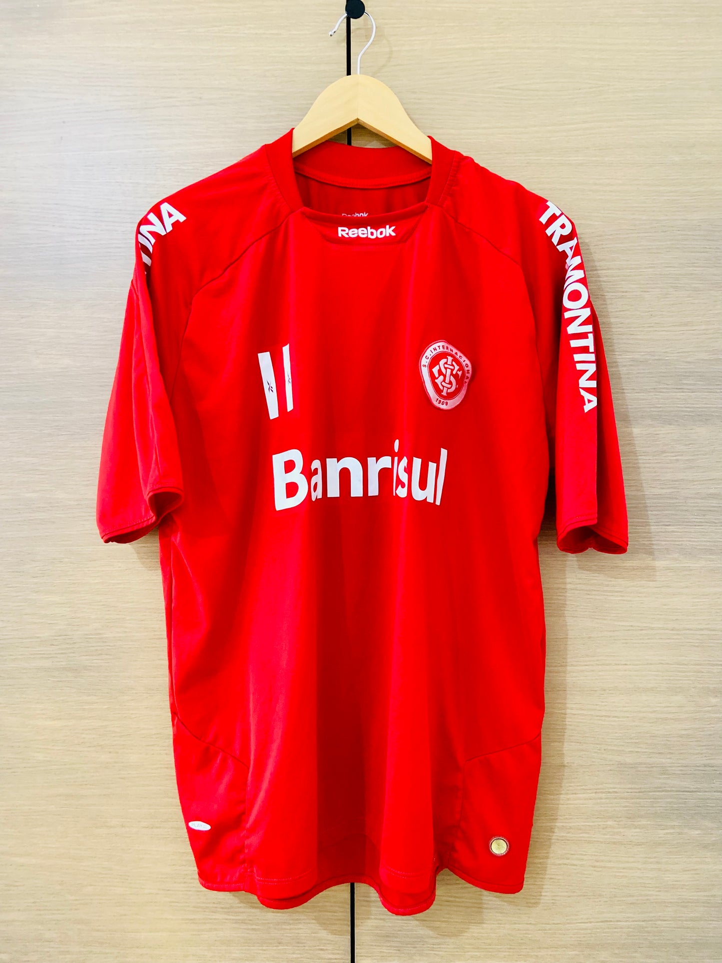 Sport Club Internacional 2009-10 Issued Home Centenary Shirt