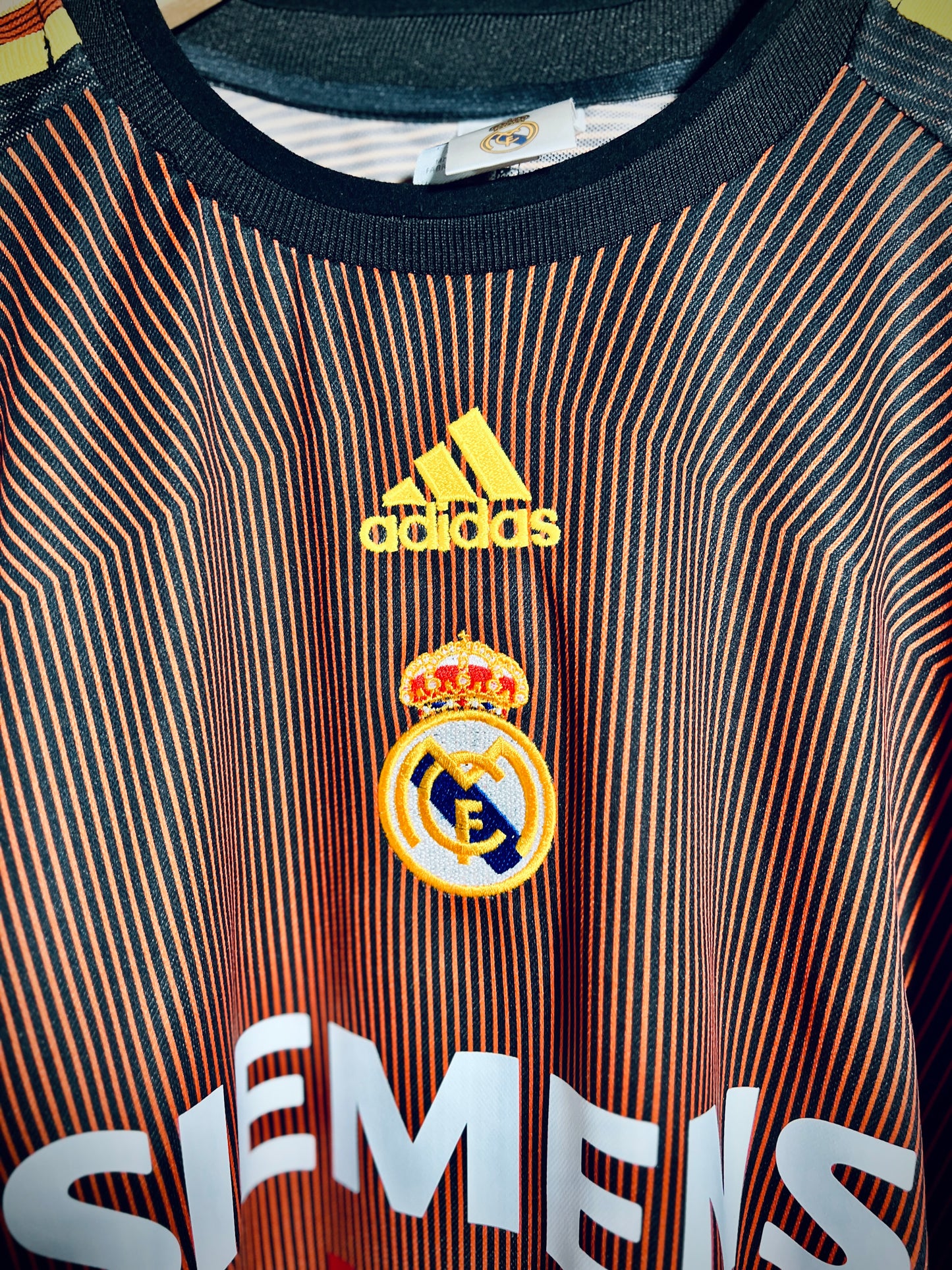 Real Madrid 2003-04 GK Shirt CASILLAS #1