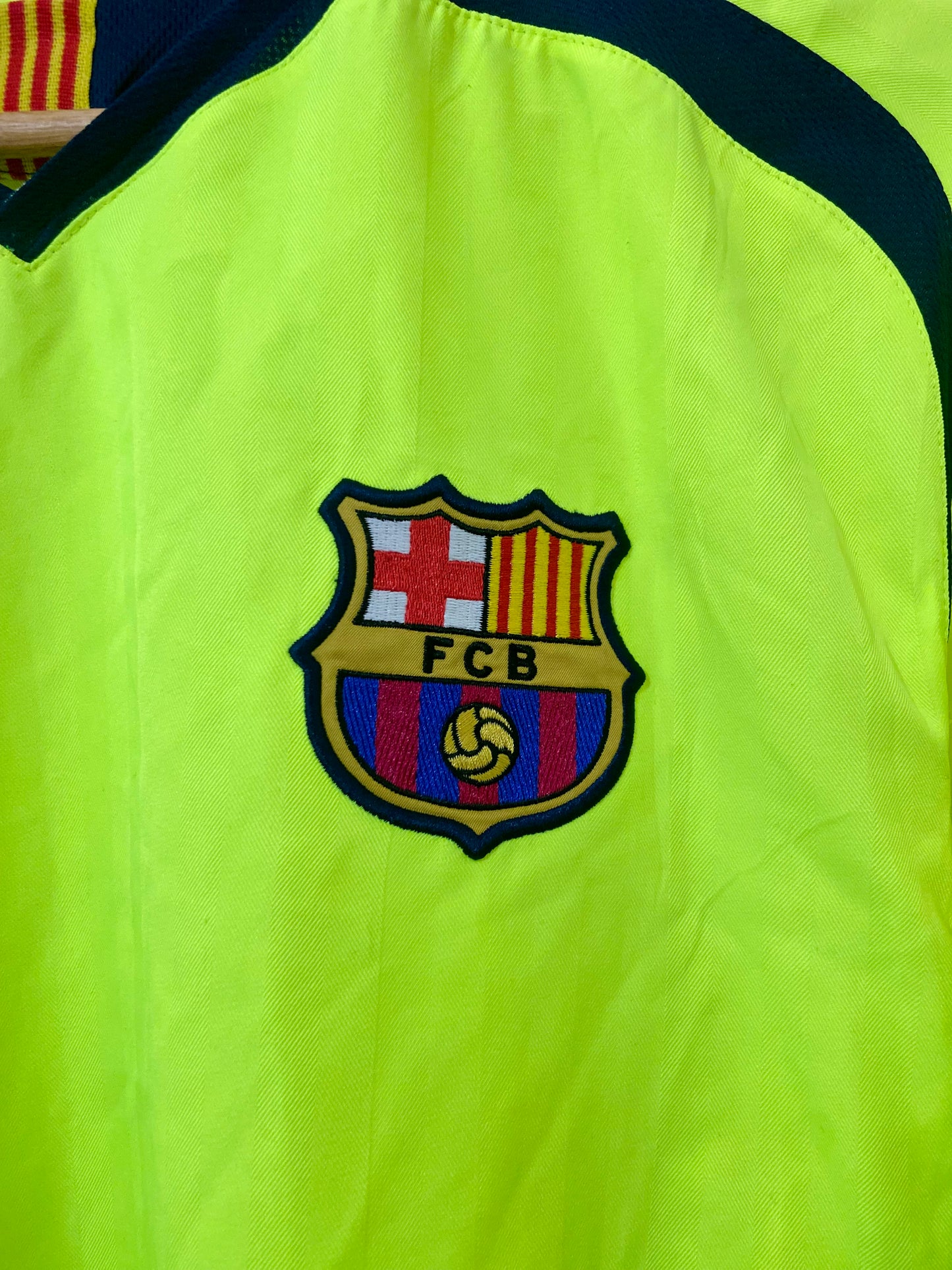 Barcelona 2005-06 Away Shirt Messi #30