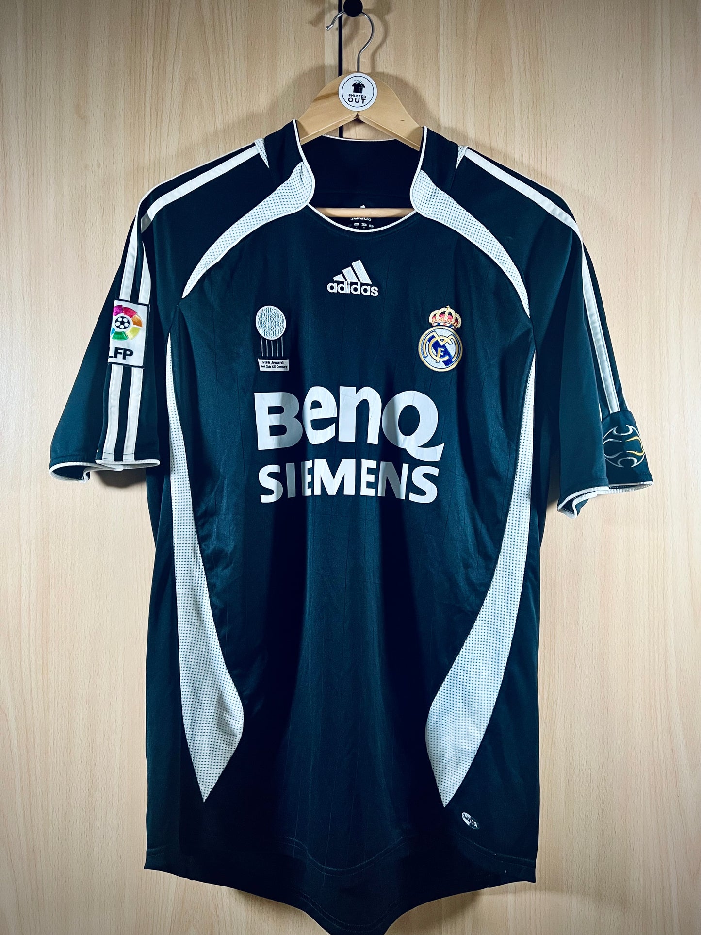 Real Madrid 2006-07 Away Shirt VAN NISTELROOY #17
