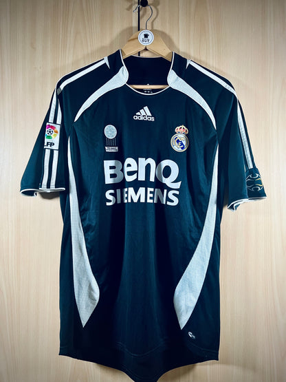 Real Madrid 2006-07 Away Shirt VAN NISTELROOY #17