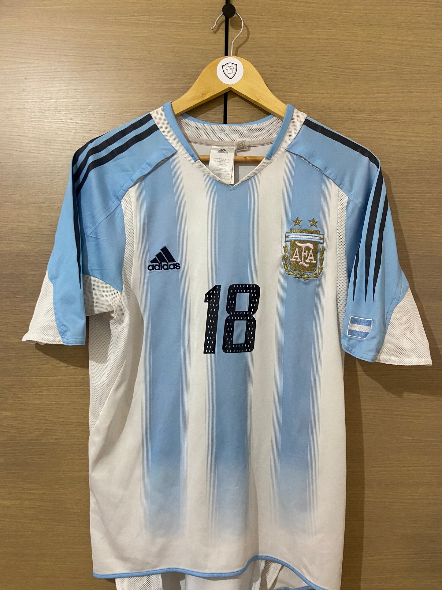 Argentina 2004 Home Shirt Messi #18