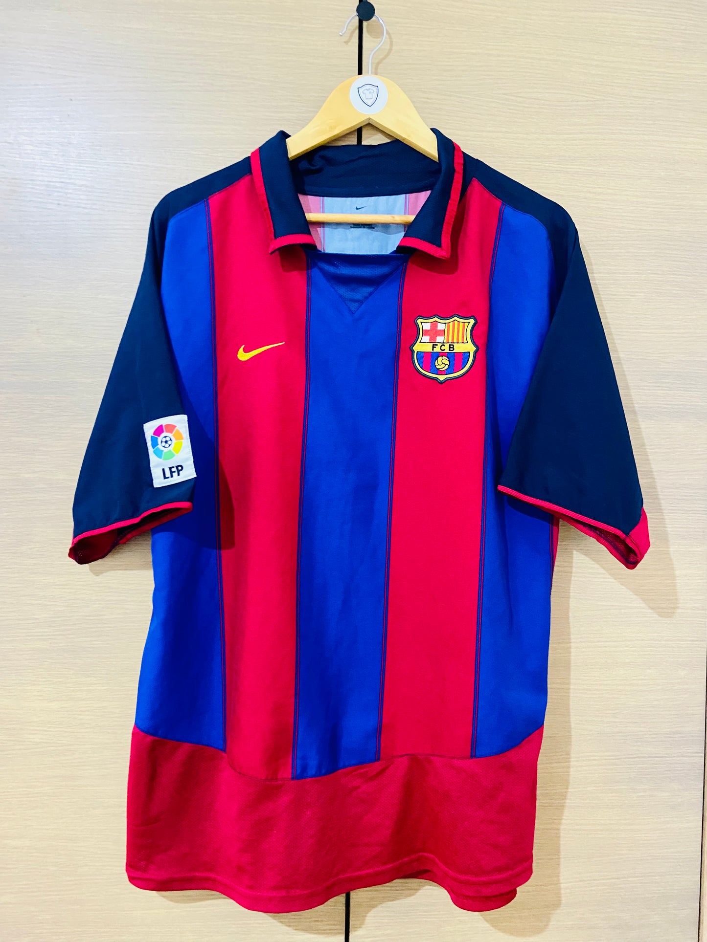 Barcelona 2003-04 Home Shirt Ronaldinho #10