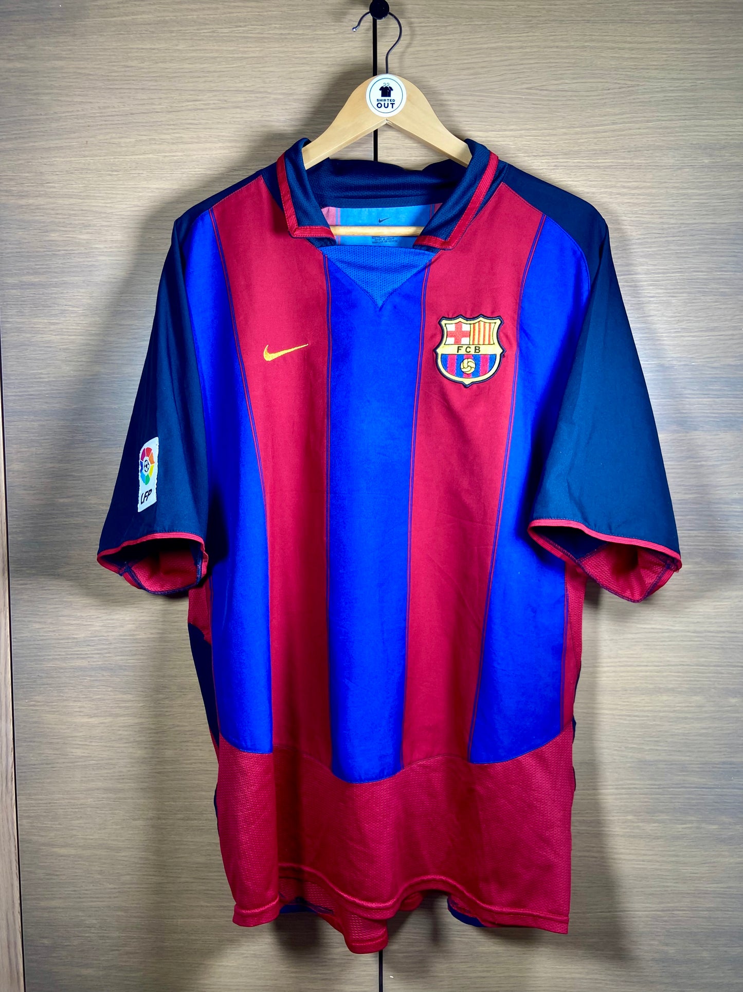 Barcelona 2003-04 Home Shirt Ronaldinho #10