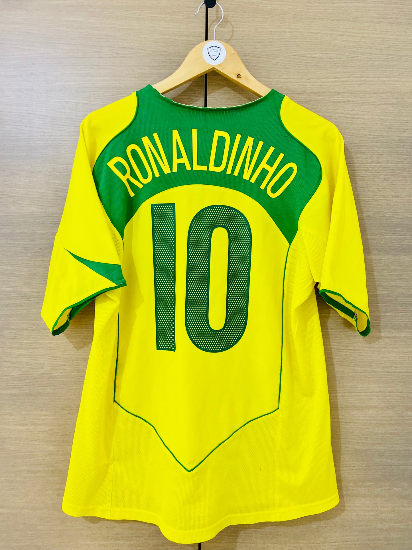 Brazil 2004 Home Shirt Ronaldinho #10