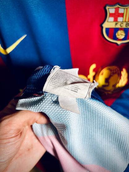 Barcelona 2006-07 Home  Shirt RONALDINHO #10