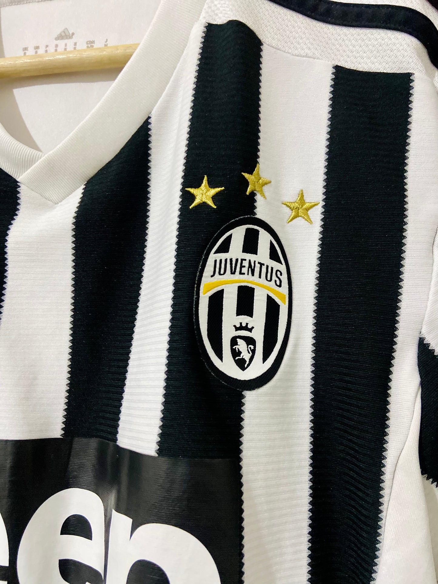 Juventus 2015-16 Home shirt