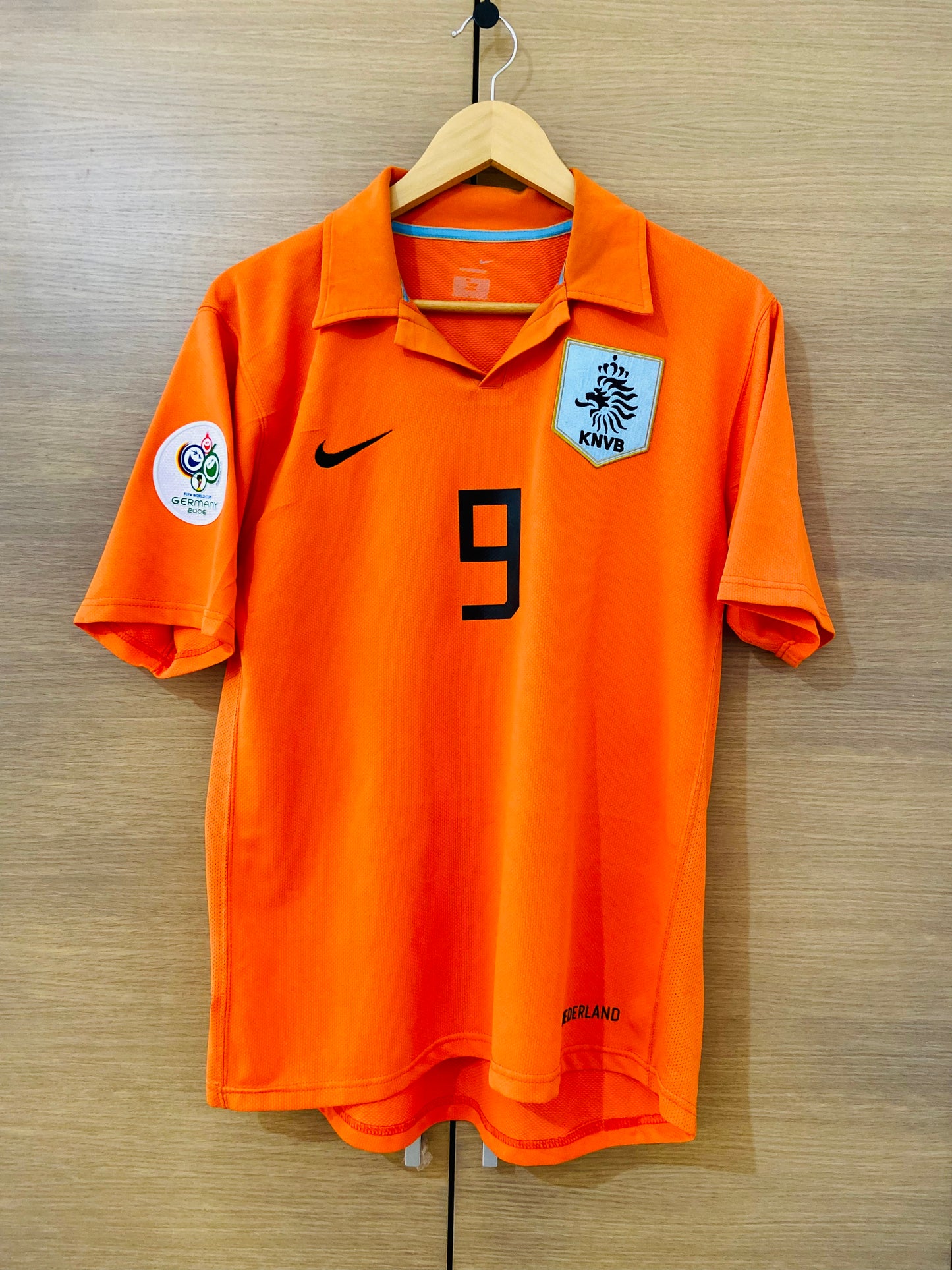 Netherlands 2006 World Cup Home Shirt Van Nistelrooy #9