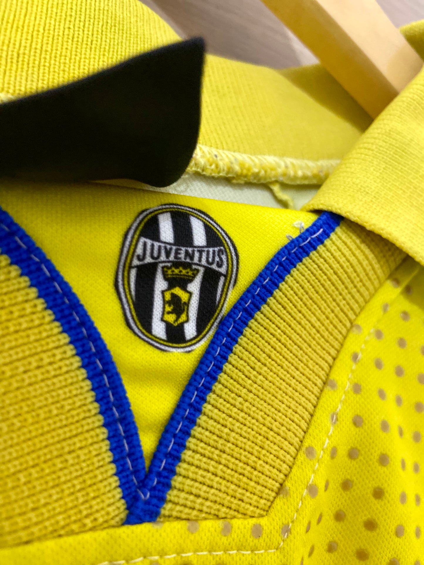 Juventus 1994-95 GK Away Shirt