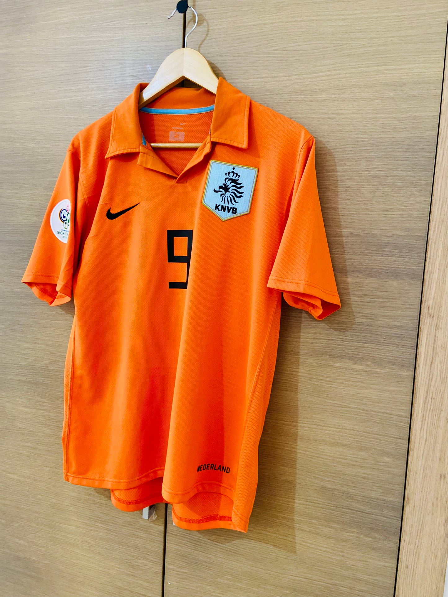 Netherlands 2006 World Cup Home Shirt Van Nistelrooy #9