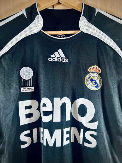 Real Madrid 2006-07 Away Shirt VAN NISTELROOY #17
