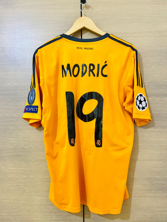 Real Madrid 2013-2014 Third Champions League Shirt Modric #19