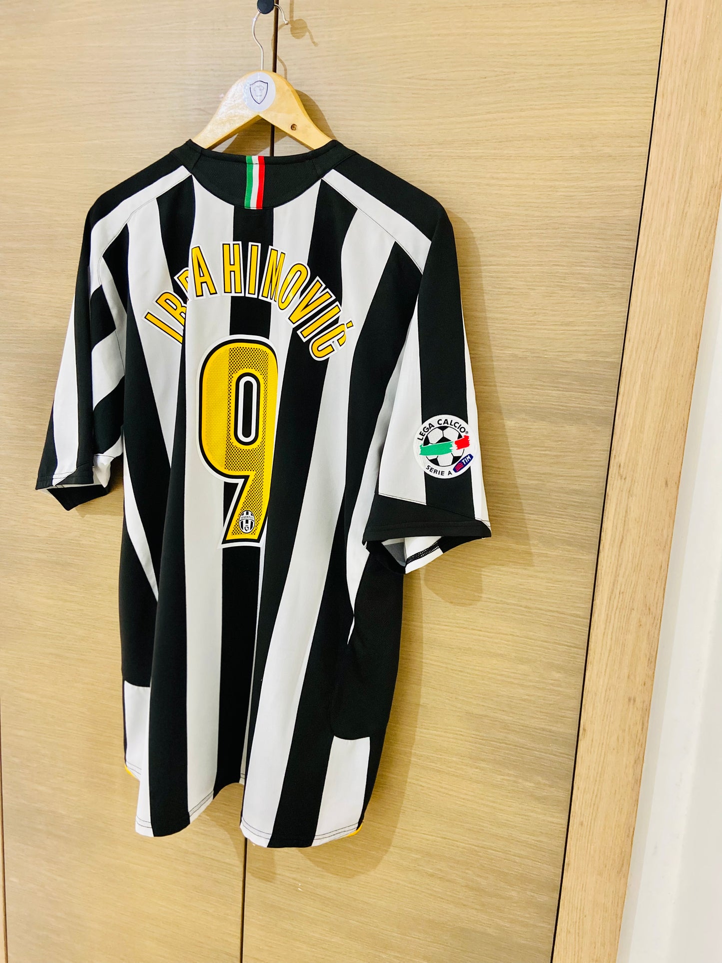 Juventus 2005-06 Home Shirt Ibrahimovic #9