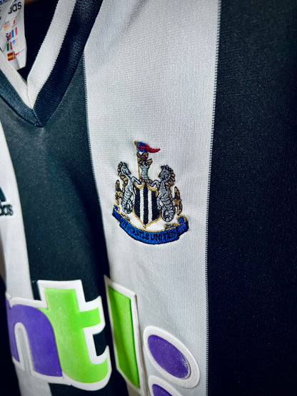 Newcastle 2001-03 Home PL Shirt SHEARER #9