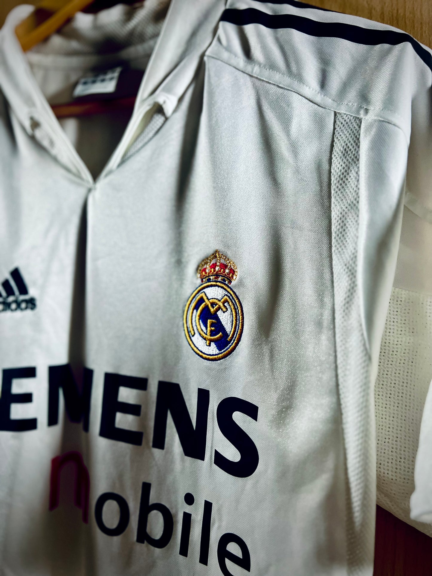 Real Madrid  2003-04 Home Shirt BECKHAM #23
