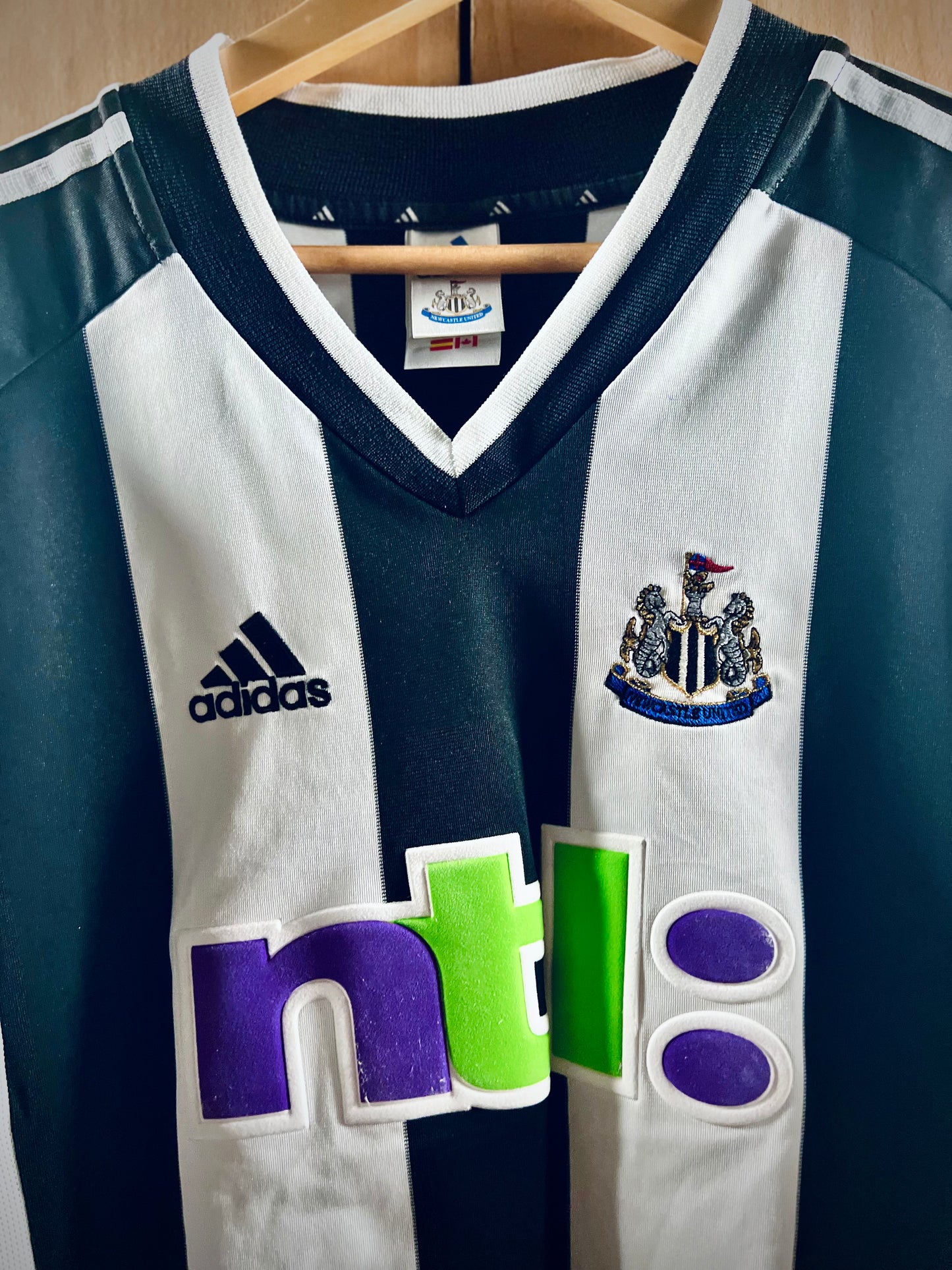 Newcastle 2001-03 Home PL Shirt SHEARER #9