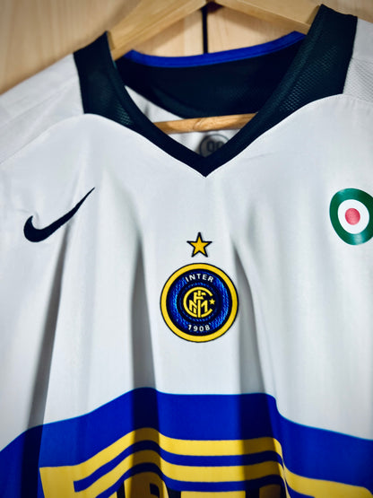 Inter Milan 2005-06 Away Calcio Shirt J. ZANETTI #4