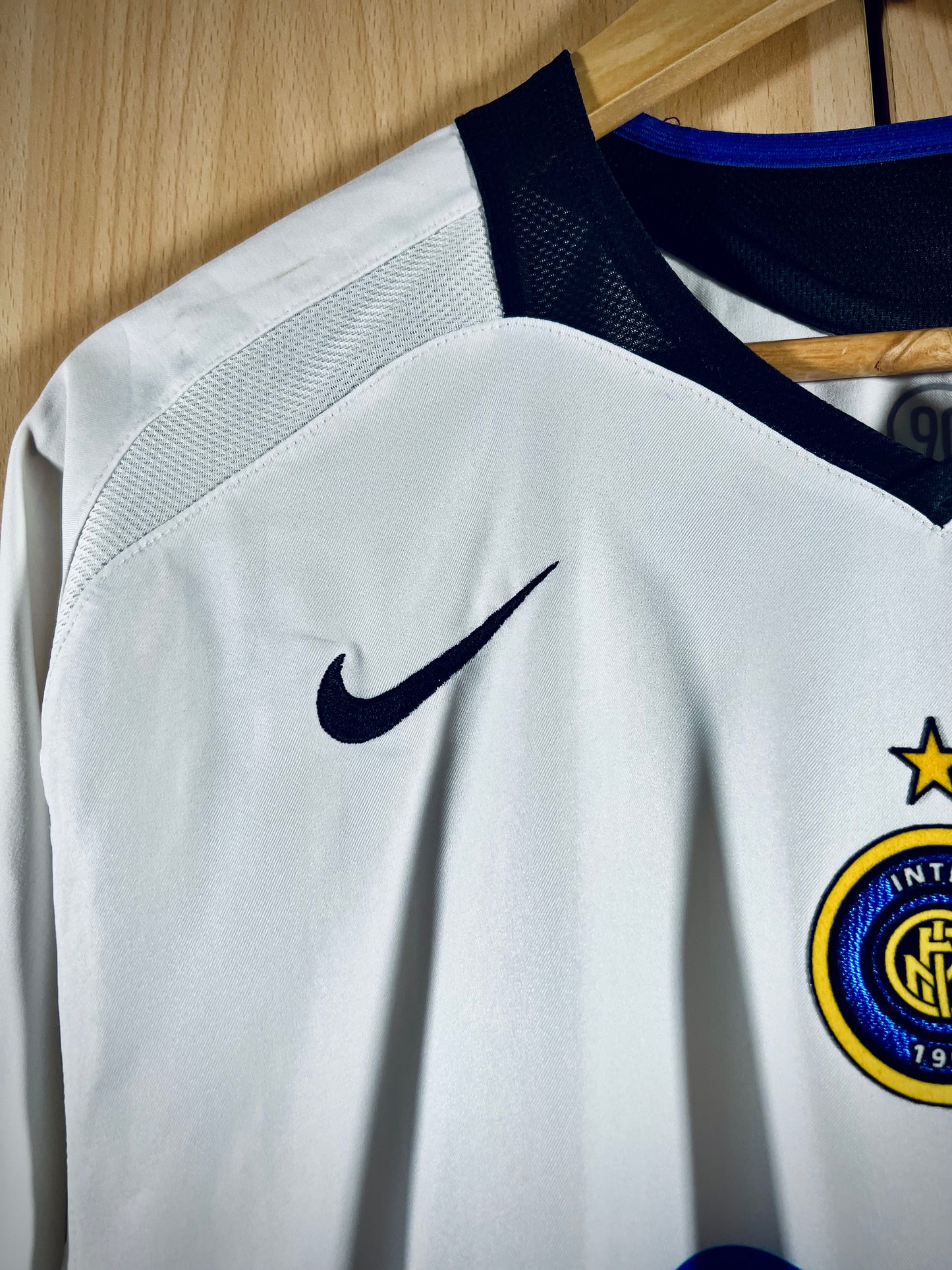 Inter Milan 2005-06 Away Calcio Shirt J. ZANETTI #4