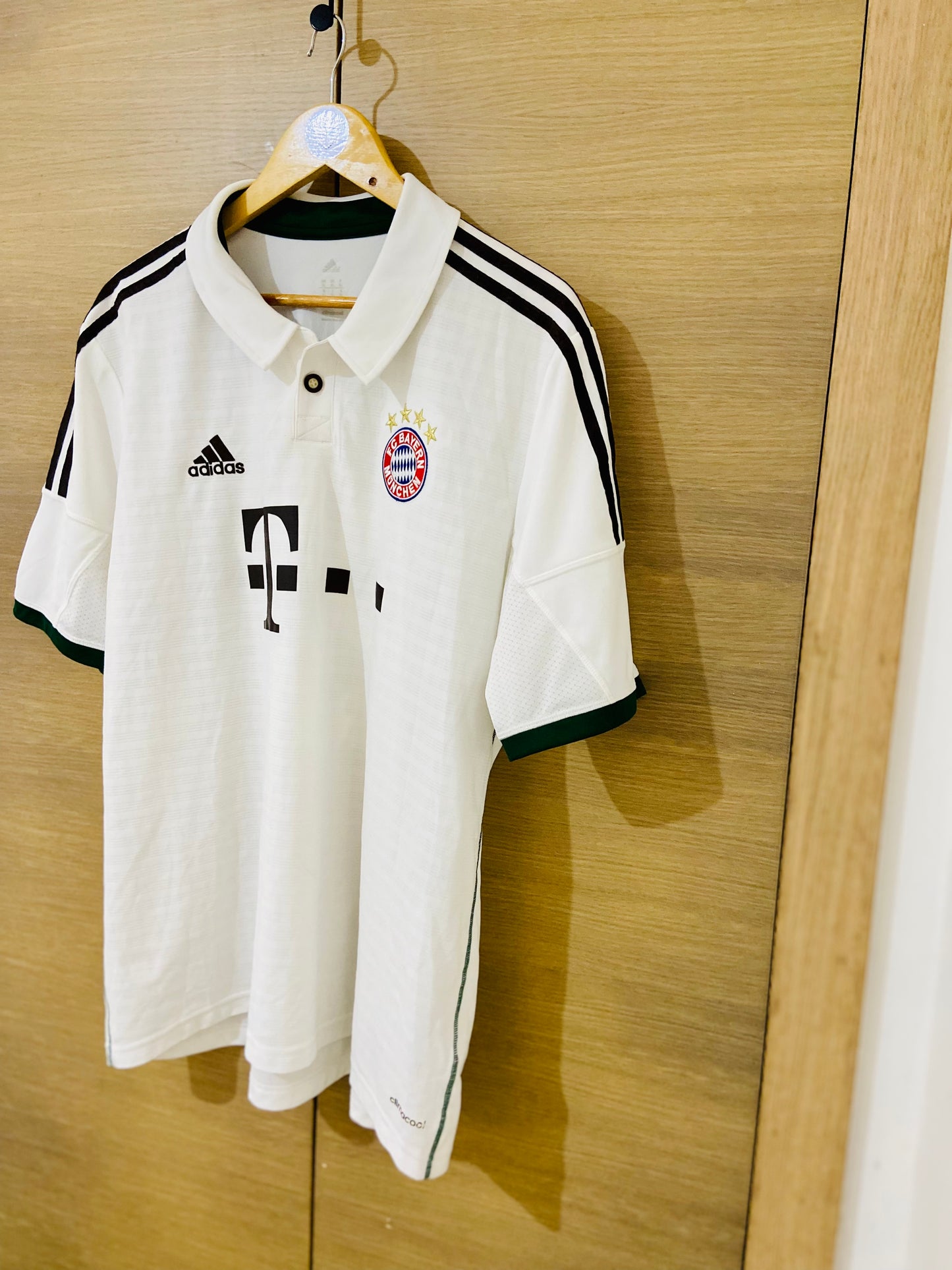 Bayern 2013-14 Away Shirt Kroos #39