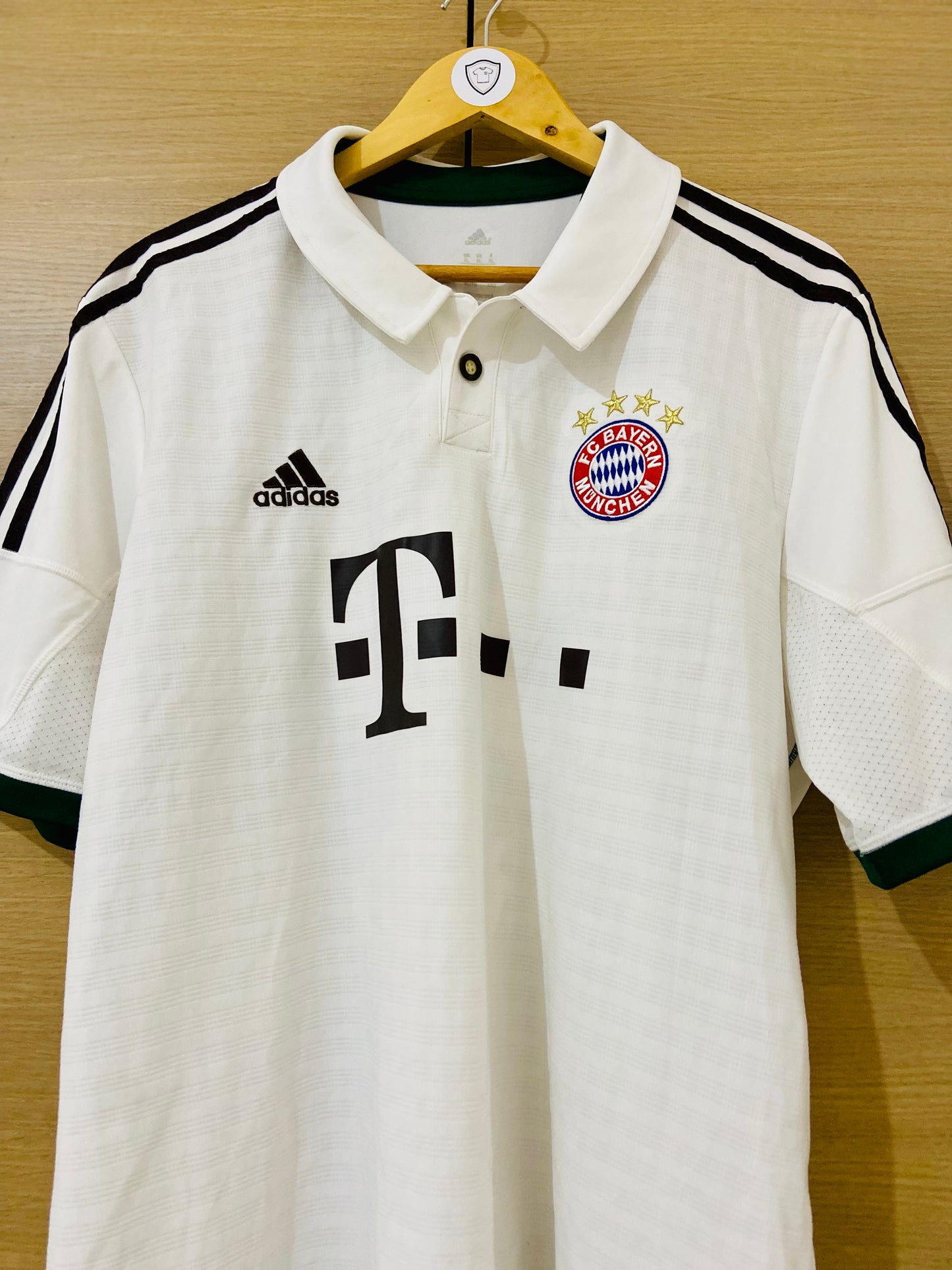 Bayern 2013-14 Away Shirt Kroos #39