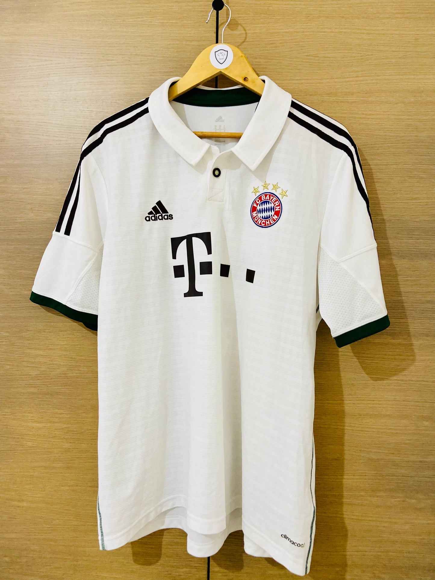 Bayern 2013-14 Away Shirt Kroos #39