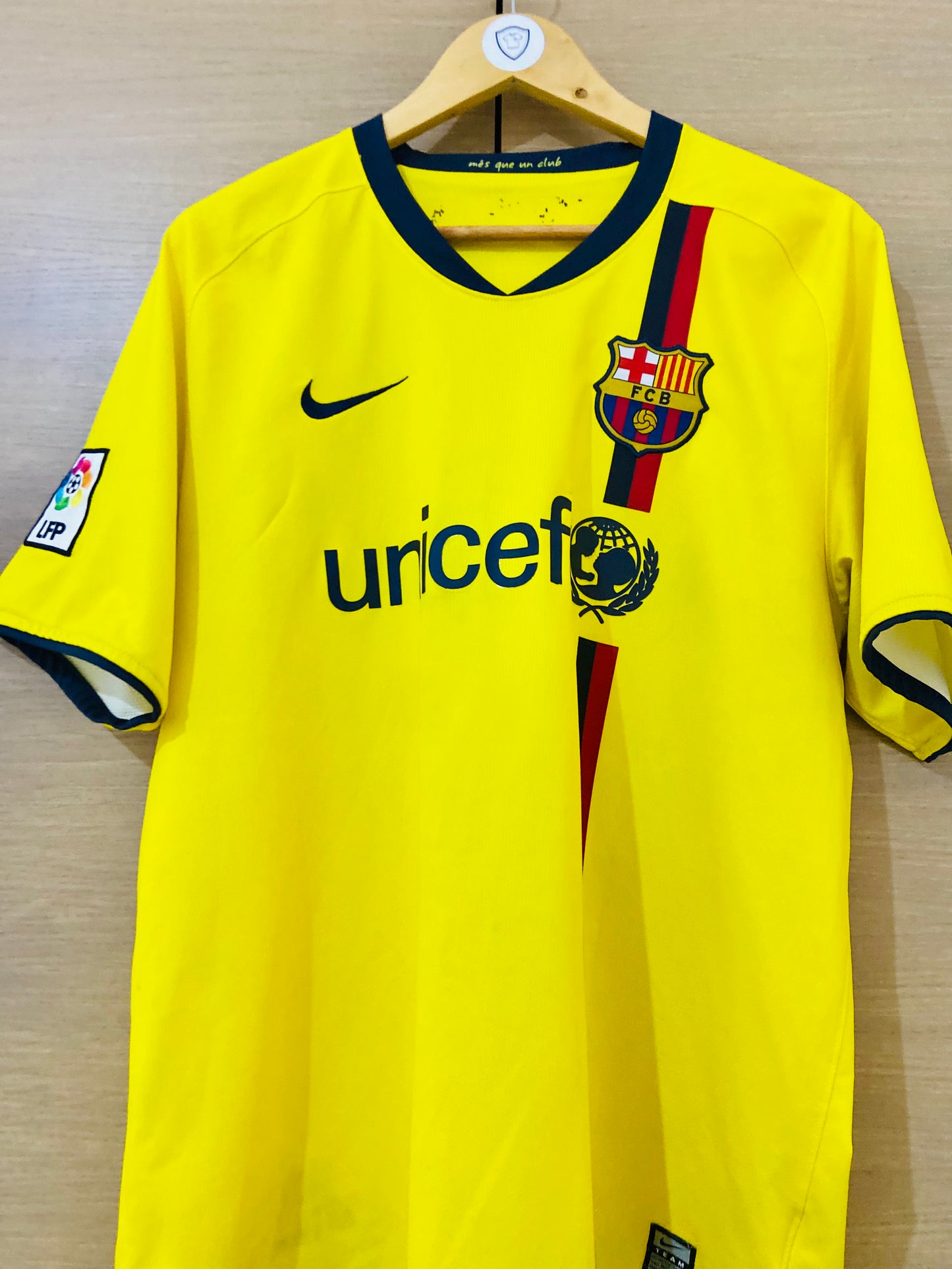 Barcelona 2008-10 Away Shirt Messi #10