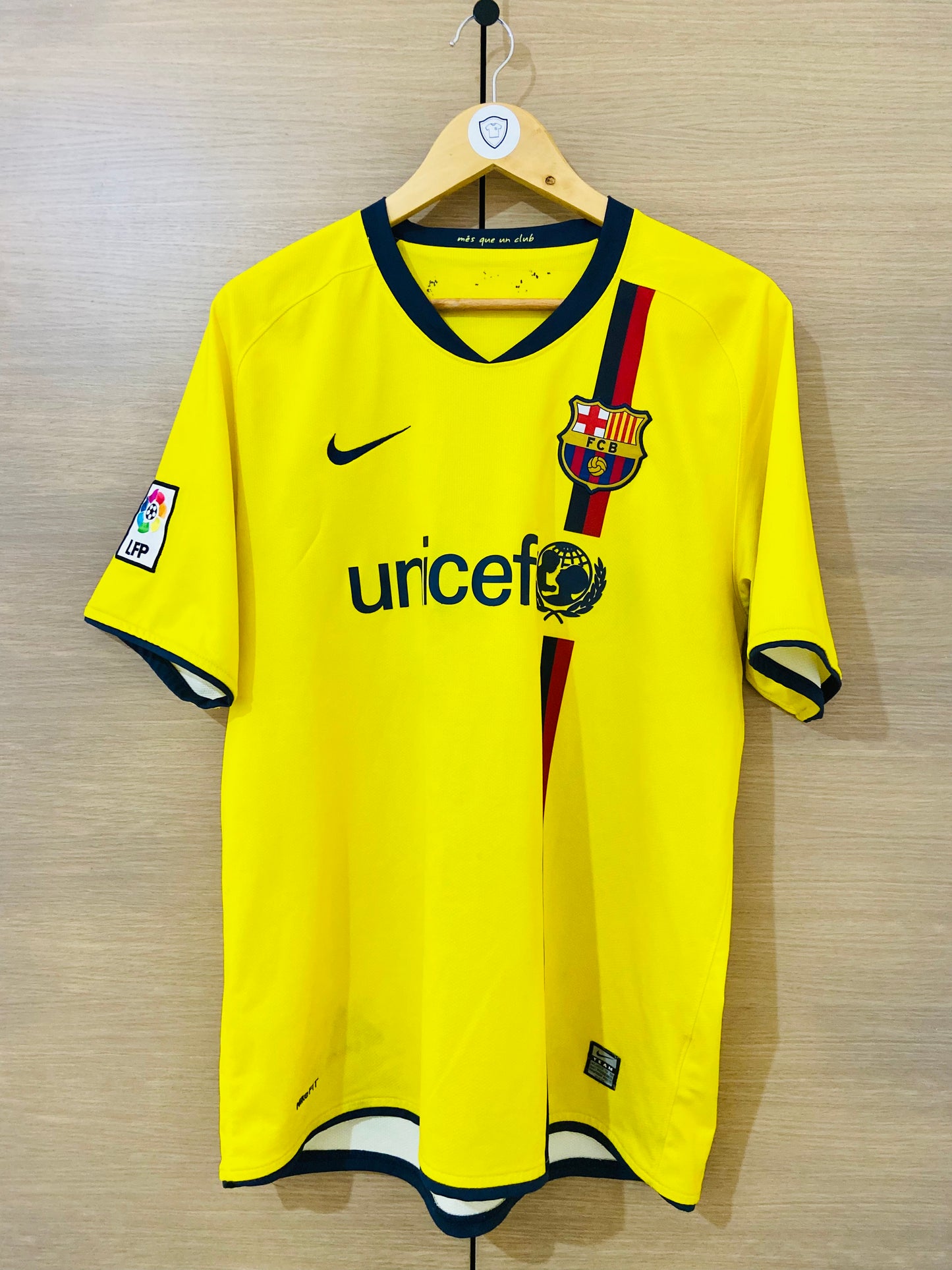 Barcelona 2008-10 Away Shirt Messi #10