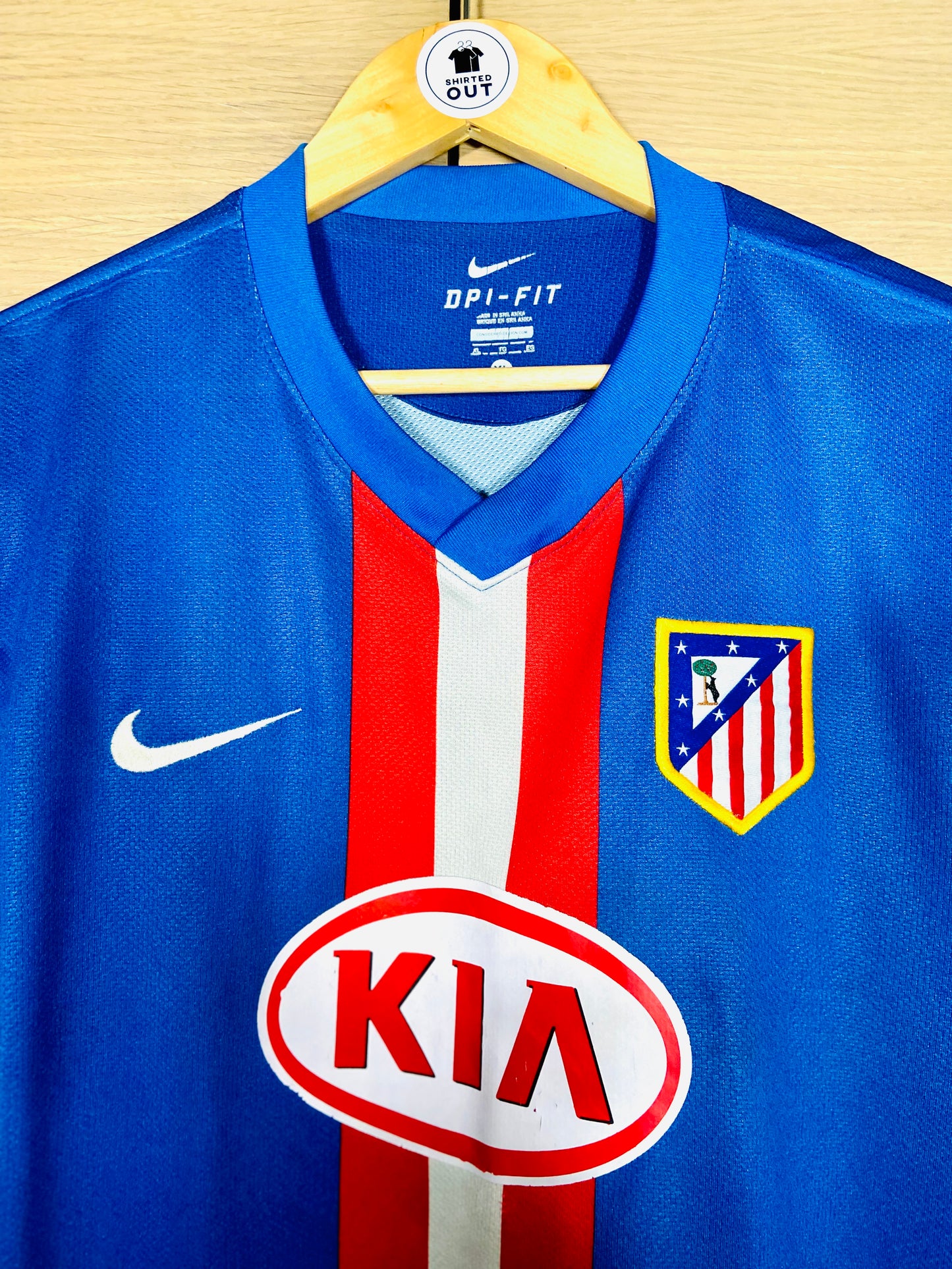 Atletico Madrid 2010-11 Away Shirt Forlan #7