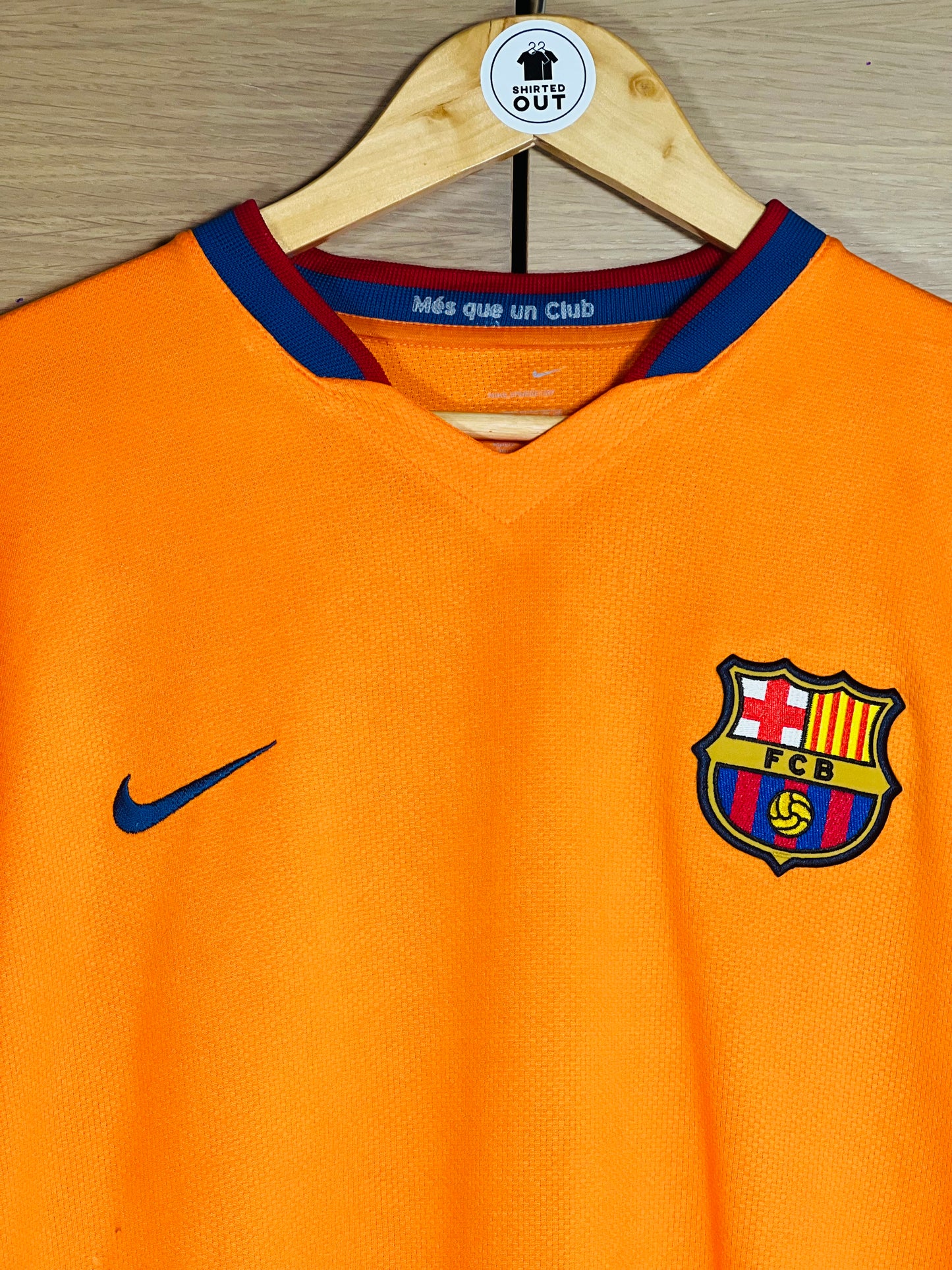 Barcelona 2006-08 Away Shirt Ronaldinho #10