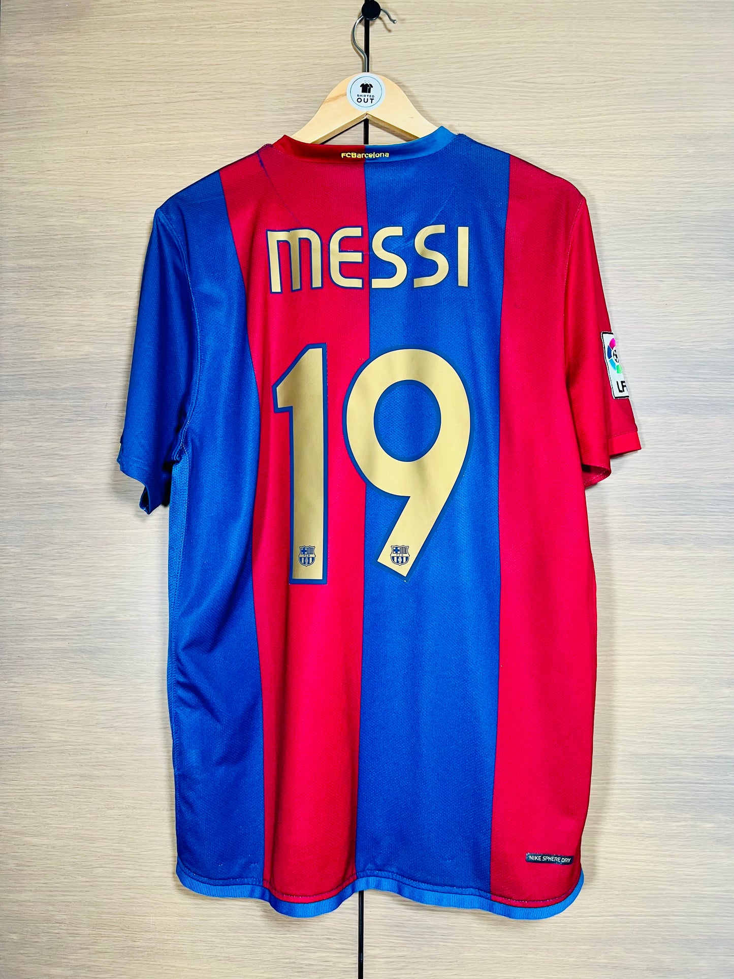 Barcelona 2006-07 Home Shirt Messi  #19 (sponsorless)